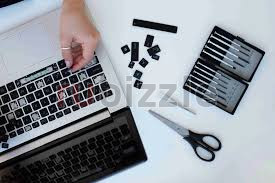 Fast & Reliable Laptop Keyboard Replacement Dubai | Binary Laptop